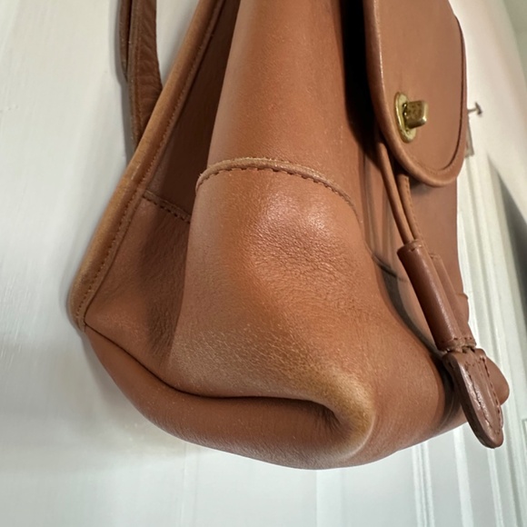 Coach vintage smooth leather turnlock, drawstring, small backpack, saddle color - Picture 8 of 11